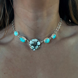 CORA NECKLACE