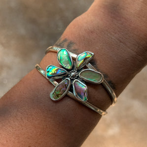 Sea Daisy Cuff