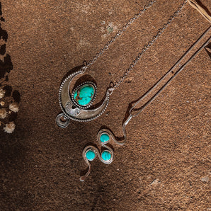 NAILAH NECKLACE