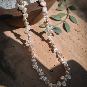 KESHI PEARL NECKLACE