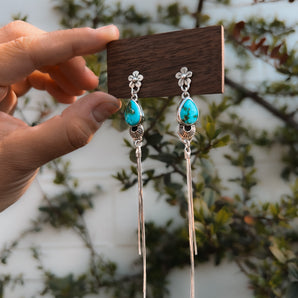 LUNA DANGLES