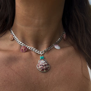 Charmin’ Curb Chain Necklace (scallop shell)