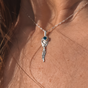 Amoebas Necklace (sapphire)