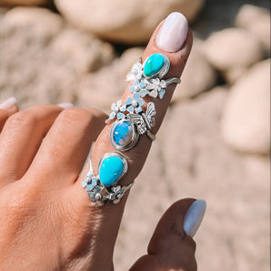 FLOWER & BUTTERFLY CHEVRON RING