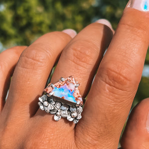 Floral Trail Ring (opal)