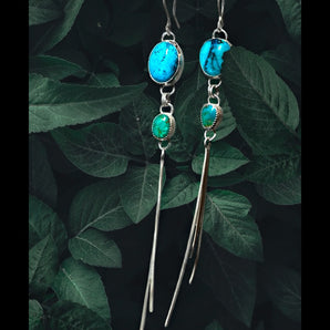 DROP EARRINGS