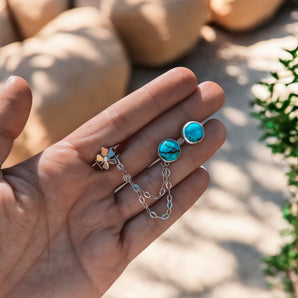 DAISY CHAIN EAR CUFF