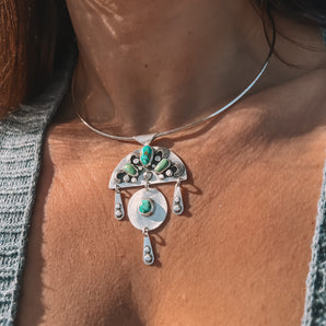 Spirit Echo Neck Ring