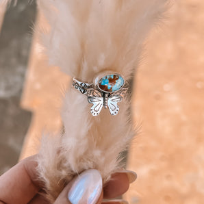 BUTTERFLY BLISS RING (golden hills)