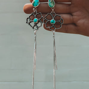 CARNATION DANGLES