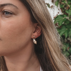 MINI CONCH SHELL STUDS