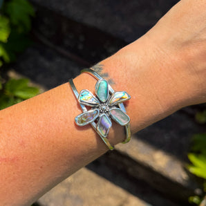 Sea Daisy Cuff