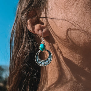 Desert Oracle Dangles