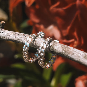 CURB CHAIN HOOPS