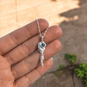 Amoebas Necklace (sapphire)